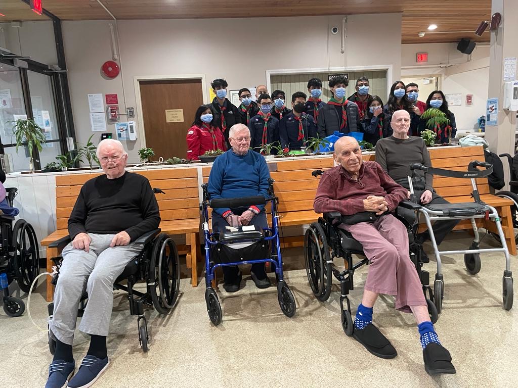 park place seniors living seniors sitting on donated benches